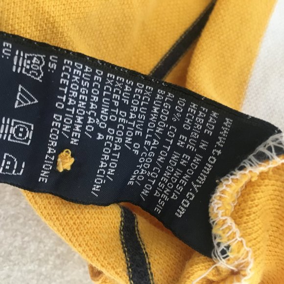 Stylish Tommy Hilfiger Men's Polo Shirt - Picture 6 of 7